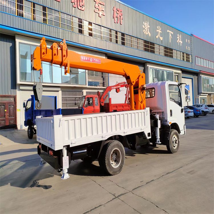 柳江区三轮随车吊定制 农用改装机自备吊中瑞长期出售